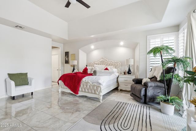 330 N CLOVERFIELD Circle, Litchfield Park, AZ 85340