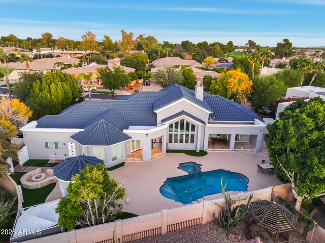 330 N CLOVERFIELD Circle, Litchfield Park, AZ 85340