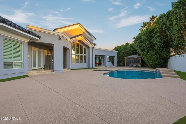 330 N CLOVERFIELD Circle, Litchfield Park, AZ 85340