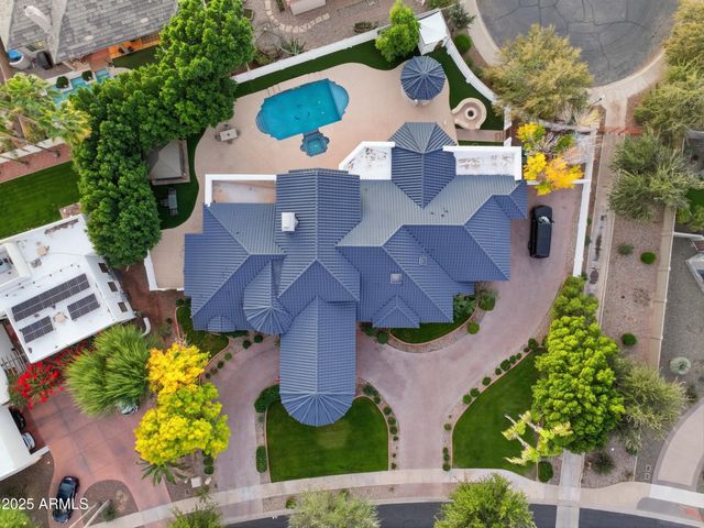 330 N CLOVERFIELD Circle, Litchfield Park, AZ 85340