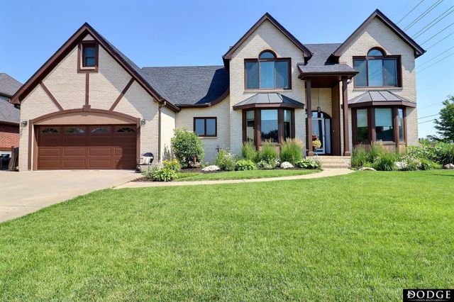 2534 Park Place Drive, Fremont, NE 68025