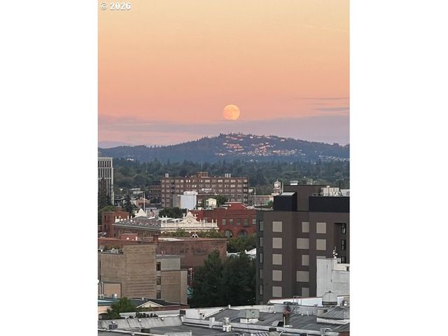 300 Nw 8TH Ave 902, Portland, OR 97209