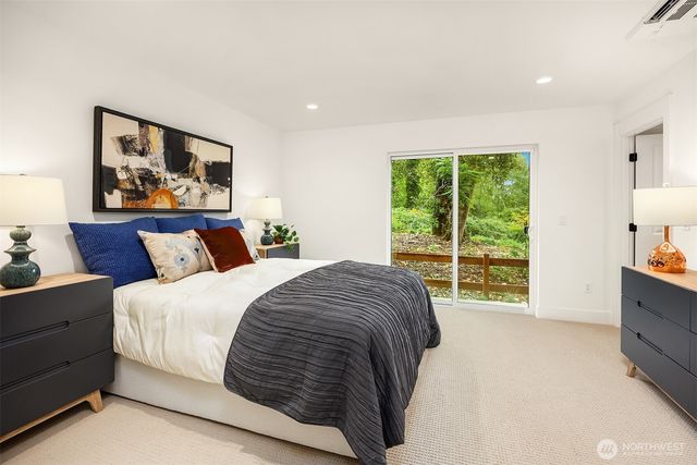 14870 Site 5 NE 2nd Court, Bellevue, WA 98007