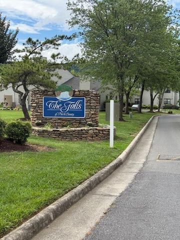 7185 Scarlet Oak DR, Roanoke, VA 24019