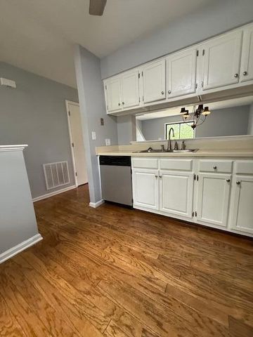 7185 Scarlet Oak DR, Roanoke, VA 24019