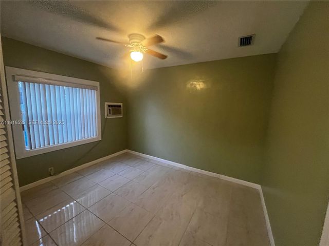 11108 Peachtree Dr 1, Miami, FL 33161