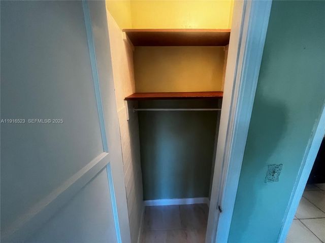 11108 Peachtree Dr 1, Miami, FL 33161