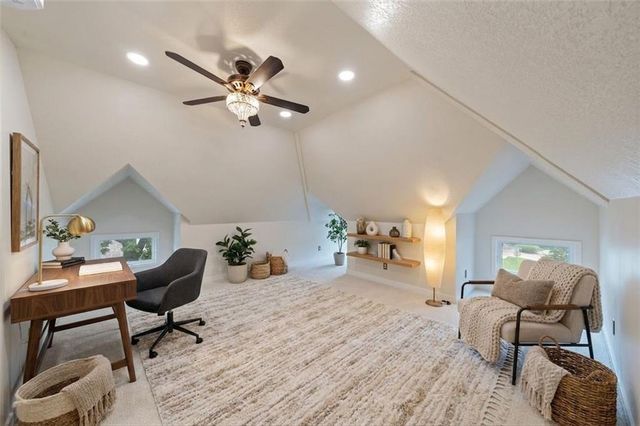 105 NE Douglas Street, Lee's Summit, MO 64063