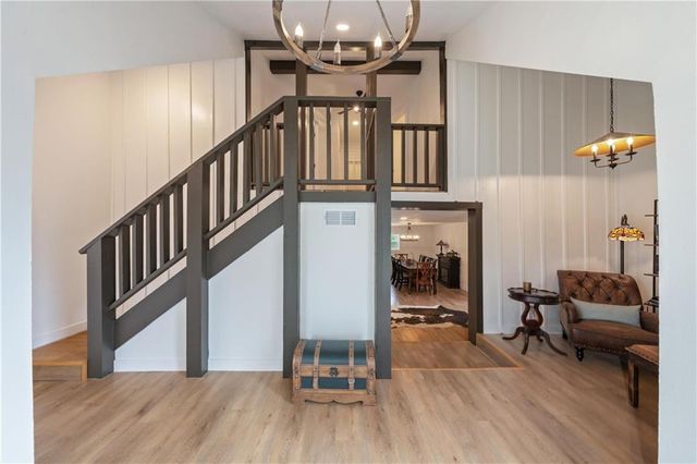 105 NE Douglas Street, Lee's Summit, MO 64063