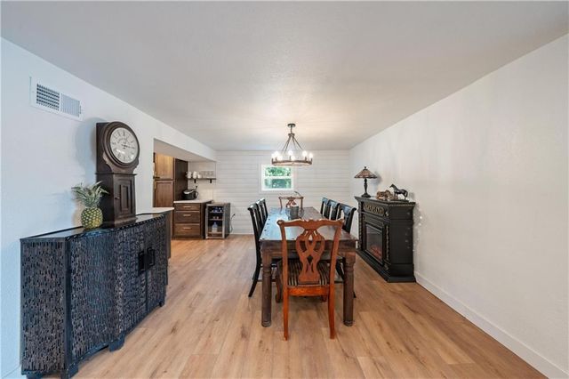 105 NE Douglas Street, Lee's Summit, MO 64063