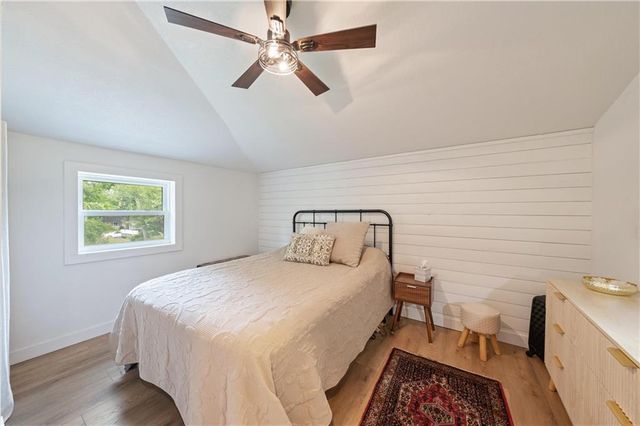 105 NE Douglas Street, Lee's Summit, MO 64063