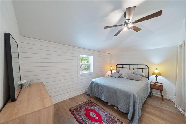 105 NE Douglas Street, Lee's Summit, MO 64063