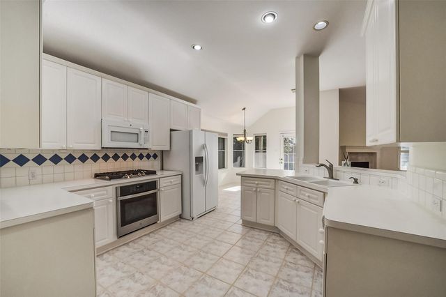 222 Glenridge Forest, Houston, TX 77094