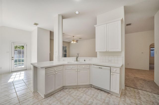222 Glenridge Forest, Houston, TX 77094
