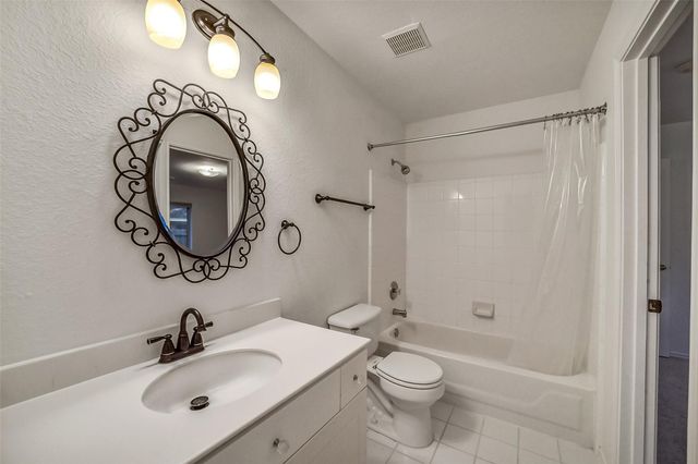 222 Glenridge Forest, Houston, TX 77094