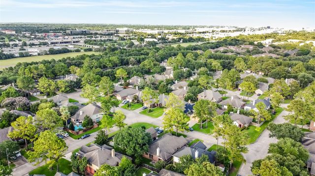 222 Glenridge Forest, Houston, TX 77094