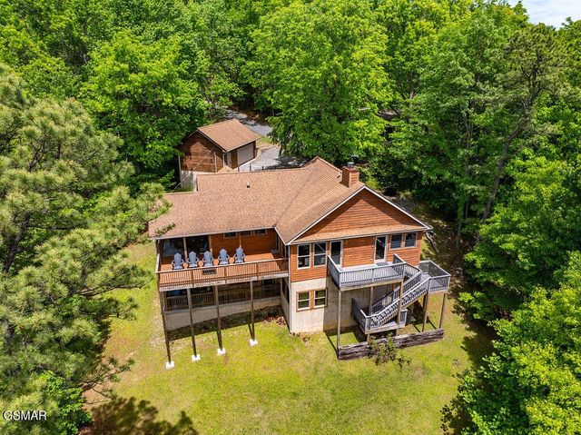 967 Scenic Trail, Gatlinburg, TN 37738