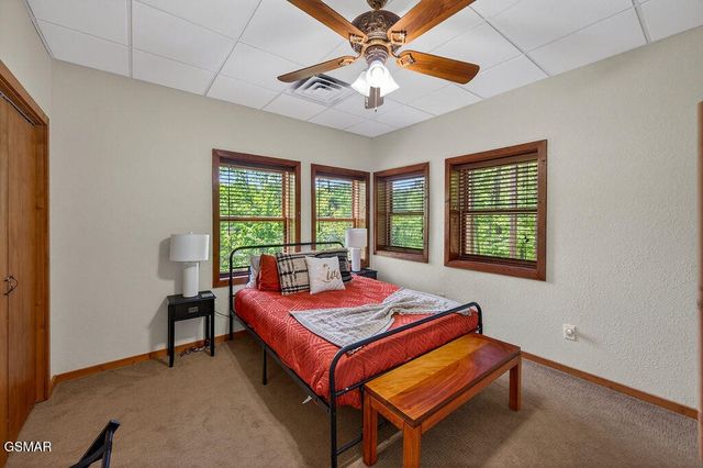 967 Scenic Trail, Gatlinburg, TN 37738