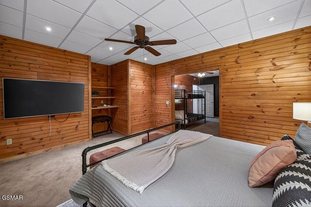 967 Scenic Trail, Gatlinburg, TN 37738