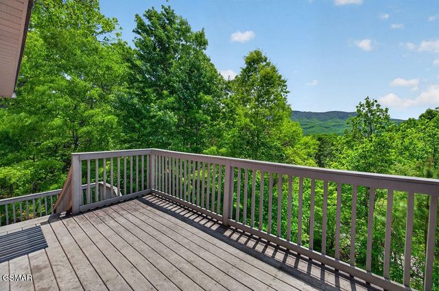967 Scenic Trail, Gatlinburg, TN 37738
