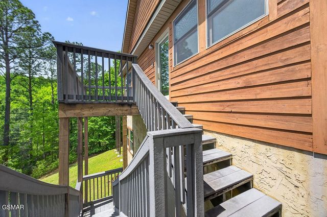 967 Scenic Trail, Gatlinburg, TN 37738