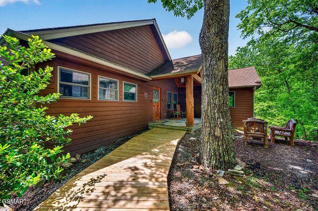 967 Scenic Trail, Gatlinburg, TN 37738