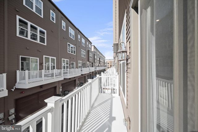 16216 BUSHWICK PL, Rockville, MD 20855