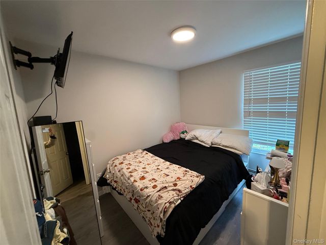 56 Glenmere Lane, Coram, NY 11727