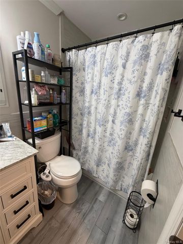 56 Glenmere Lane, Coram, NY 11727