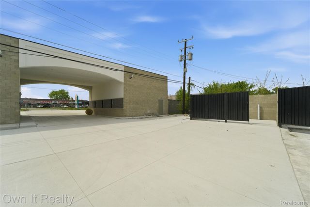 6452 N N Telegraph Road, Dearborn Heights, MI 48127