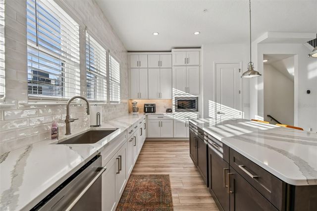 2332 BRIX STREETS, Orlando, FL 32804