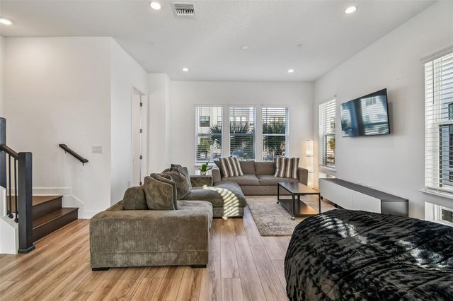 2332 BRIX STREETS, Orlando, FL 32804