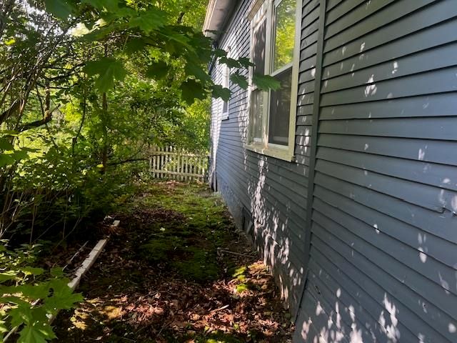 498 Clyde Street, Newport City, VT 05855