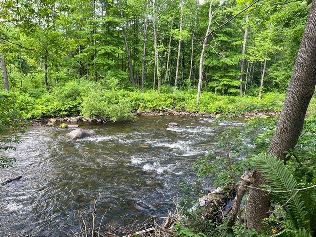 498 Clyde Street, Newport City, VT 05855