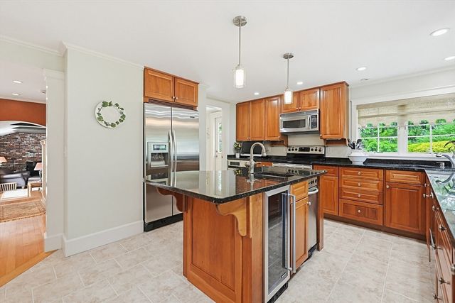 310 Sumner St, Stoughton, MA 02072