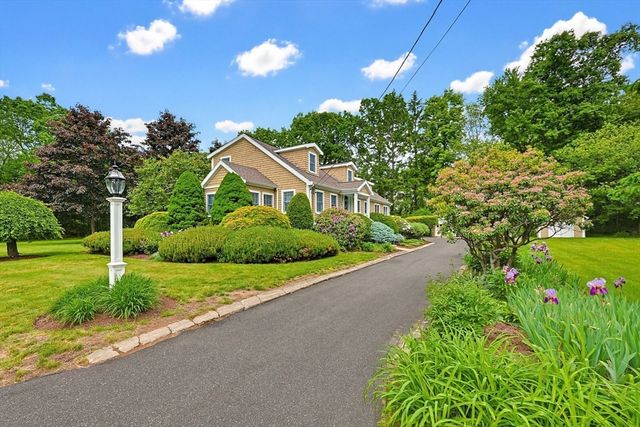 310 Sumner St, Stoughton, MA 02072
