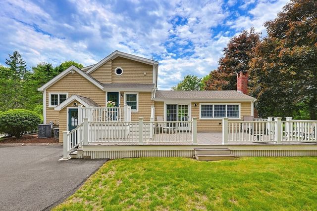 310 Sumner St, Stoughton, MA 02072