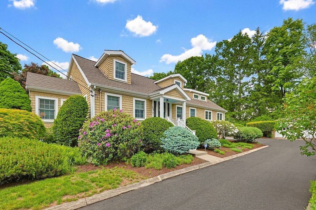 310 Sumner St, Stoughton, MA 02072