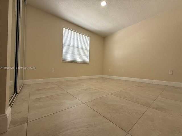 15686 NW 12th Mnr 15686, Pembroke Pines, FL 33028
