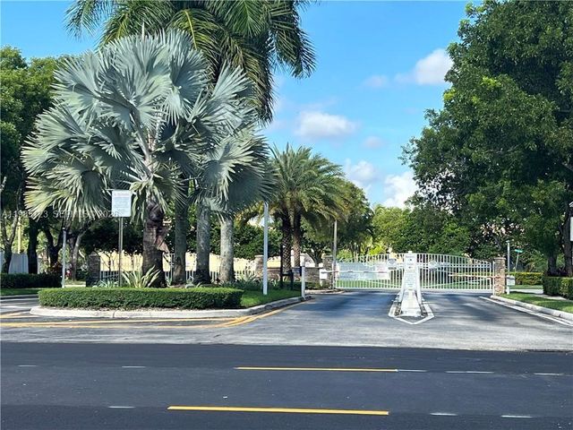 15686 NW 12th Mnr 15686, Pembroke Pines, FL 33028