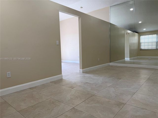 15686 NW 12th Mnr 15686, Pembroke Pines, FL 33028