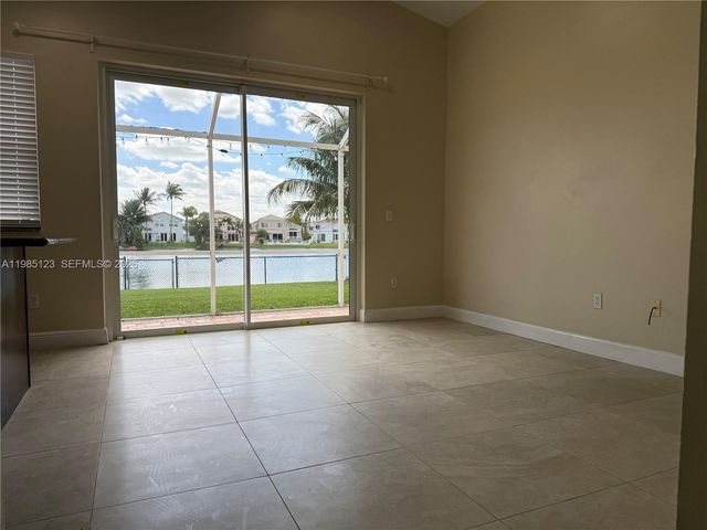 15686 NW 12th Mnr 15686, Pembroke Pines, FL 33028