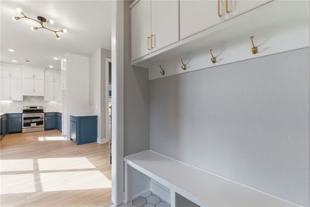 1602 S 23rd Place, Rogers, AR 72758