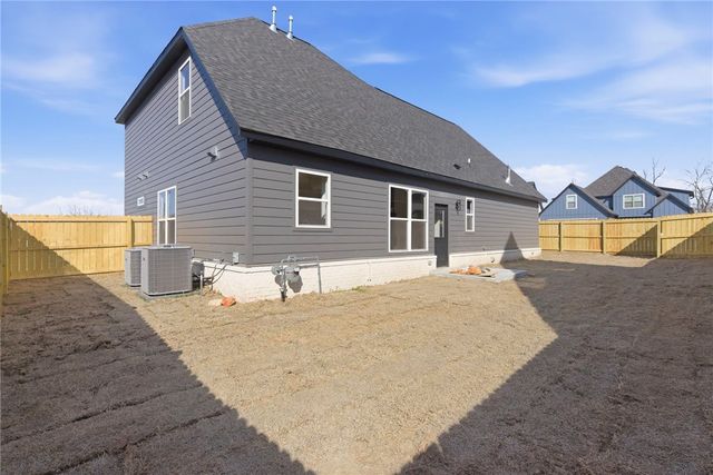 1602 S 23rd Place, Rogers, AR 72758