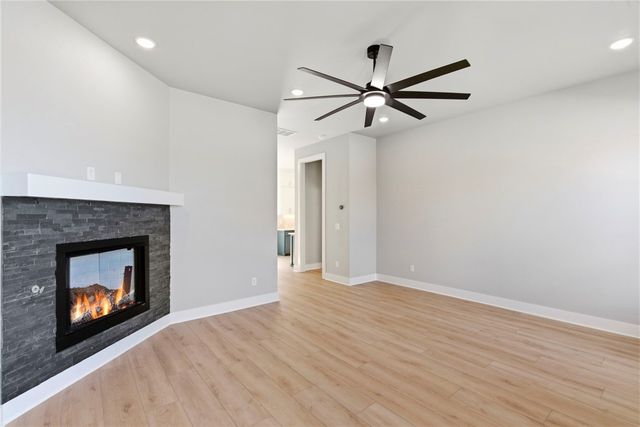 1602 S 23rd Place, Rogers, AR 72758