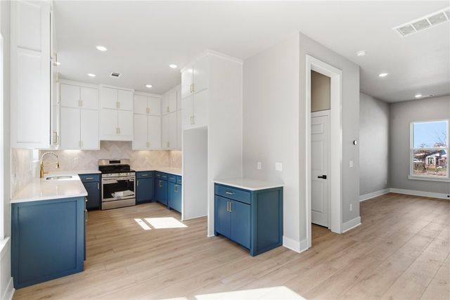 1602 S 23rd Place, Rogers, AR 72758