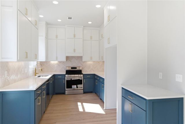 1602 S 23rd Place, Rogers, AR 72758