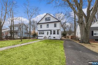 384 W Palisade Avenue, Englewood, NJ 07631