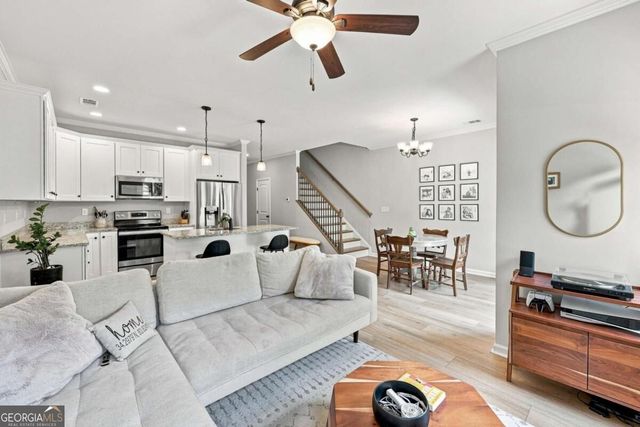1489 Bluff Valley Circle, Gainesville, GA 30504