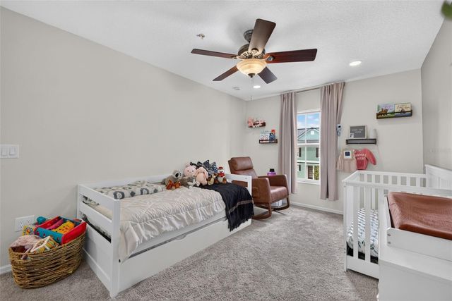 6086 CHAPLEDALE DR, Orlando, FL 32829